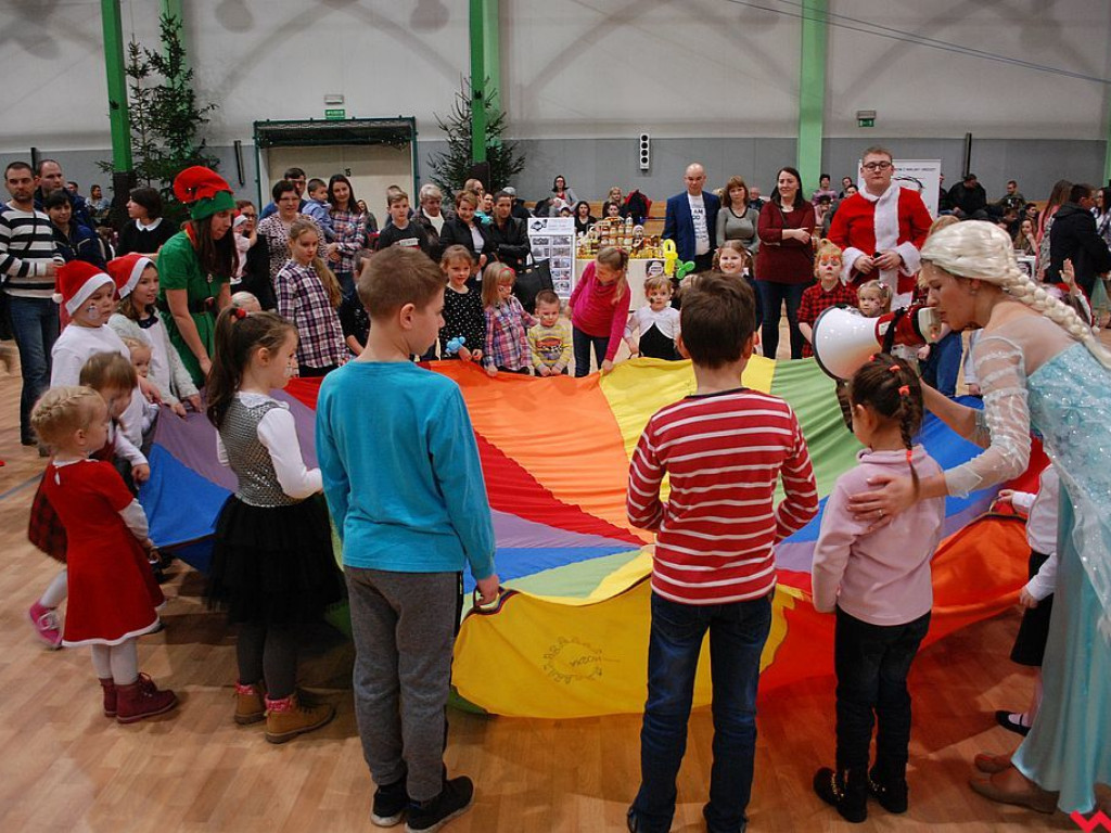 Świąteczny klimat na Jarmarku Bożonarodzeniowym