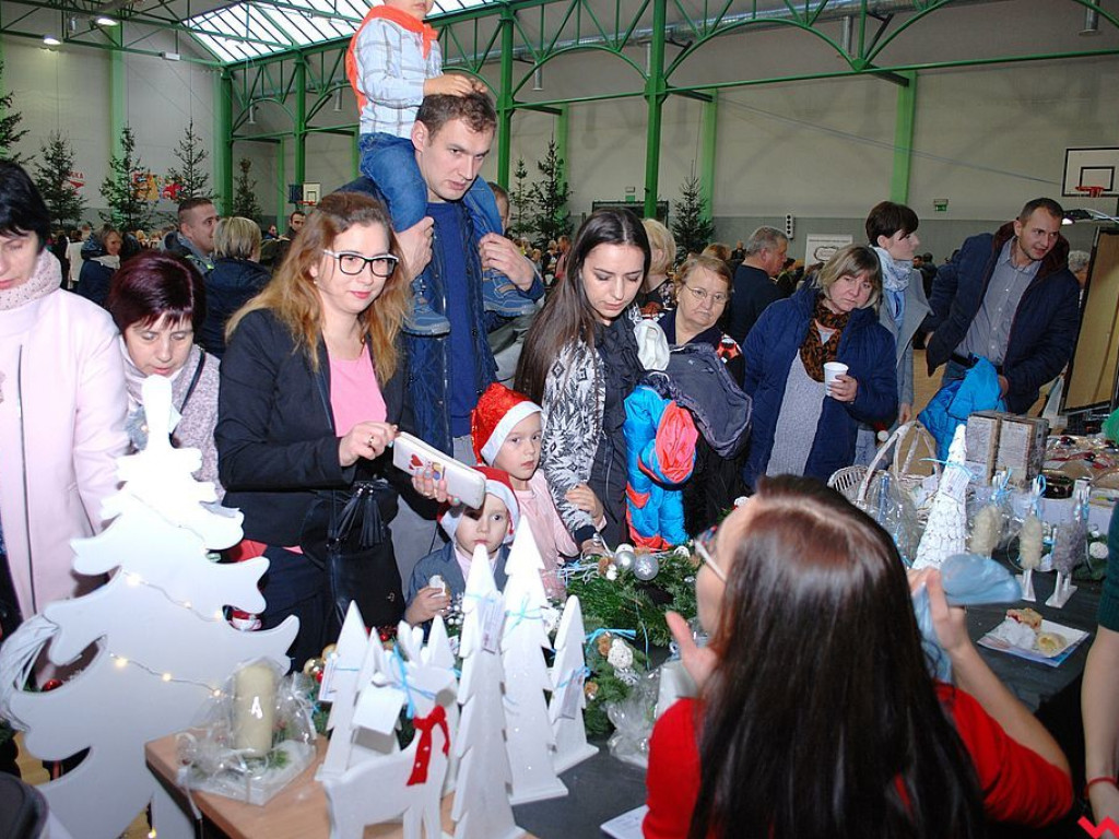 Świąteczny klimat na Jarmarku Bożonarodzeniowym