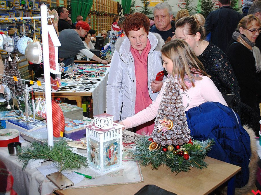 Świąteczny klimat na Jarmarku Bożonarodzeniowym