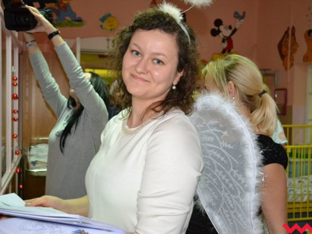 Święty Mikołaj rozdał prezenty na oddziale pediatrycznym wrzesińskiego szpitala