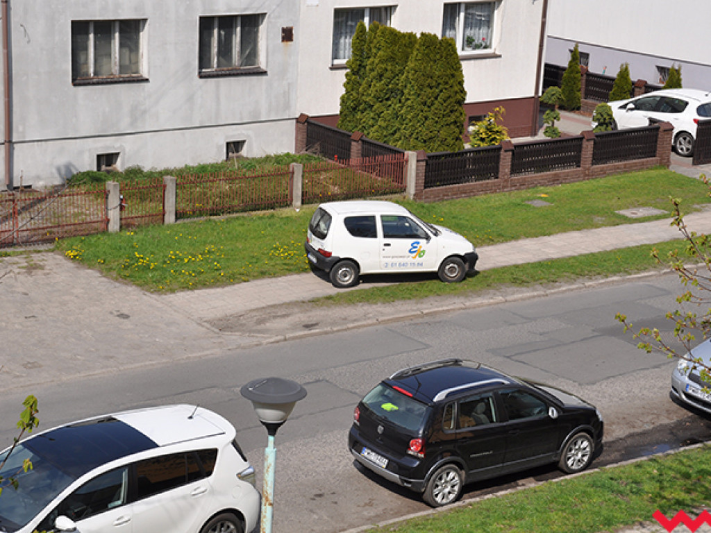 Prezentujemy kolejne zdjęcia  „mistrzów parkowania”