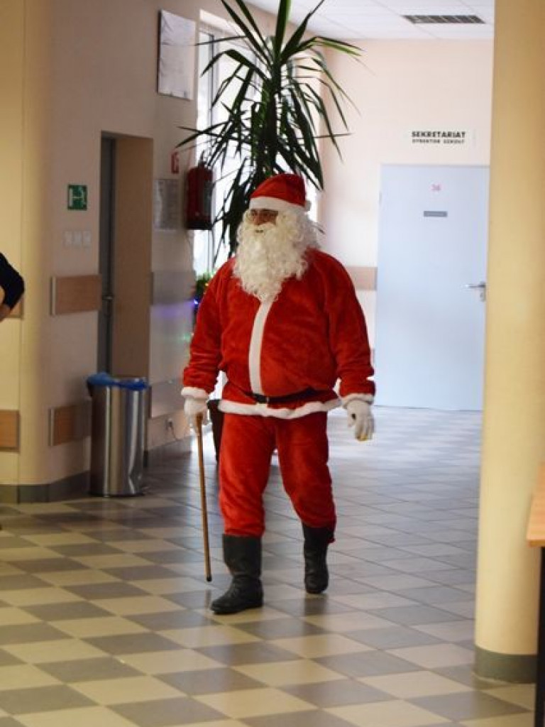 Mikołajkowy Turniej Piłki Nożnej. Nie zabrakło na nim gościa z Laponii