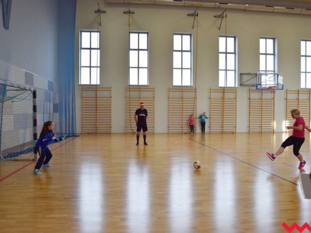 Mikołajkowy Turniej Piłki Nożnej. Nie zabrakło na nim gościa z Laponii
