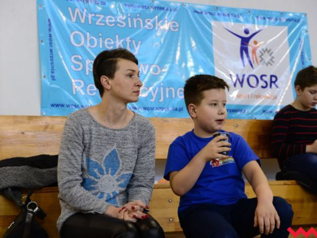 Dzieci pod siatką. Udany Turniej Gwiazdowy we wrzesińskiej „jedynce