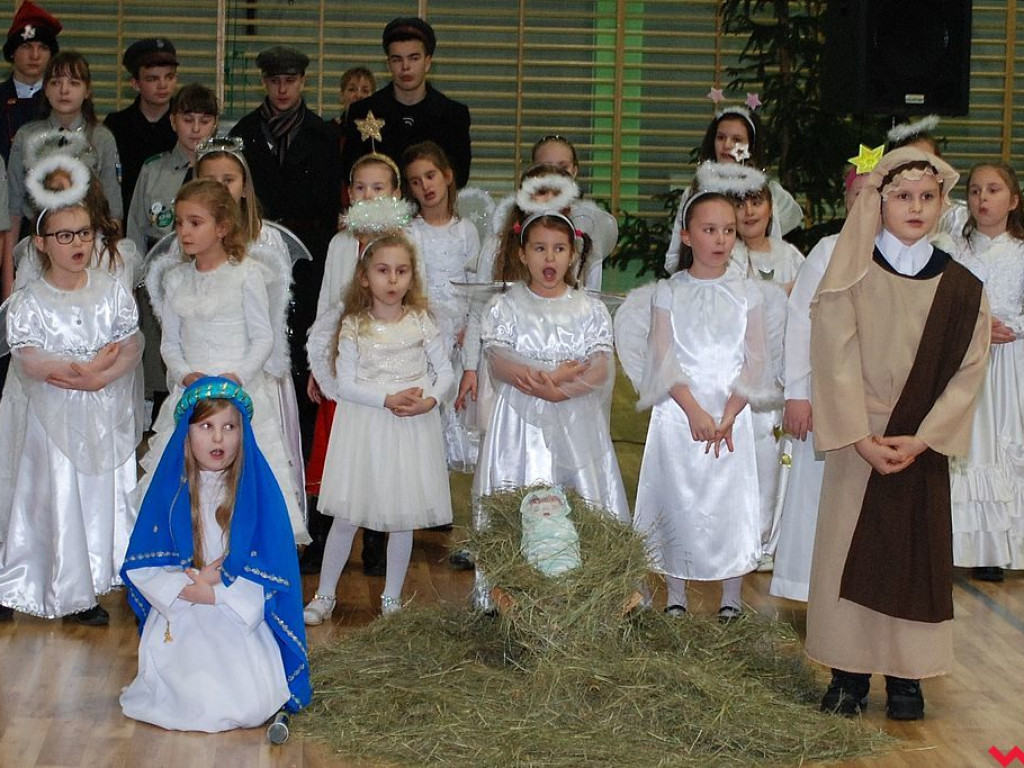 Bożonarodzeniowe  widowisko, czyli  jasełka w szkole