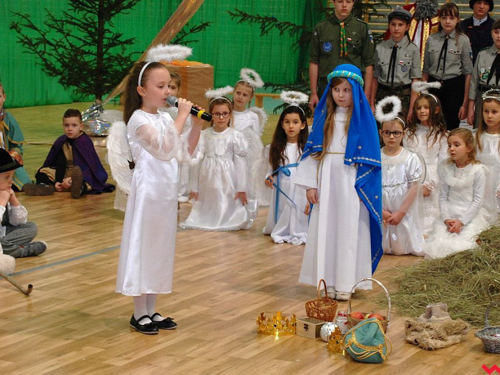 Bożonarodzeniowe  widowisko, czyli  jasełka w szkole