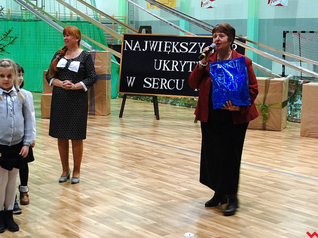 Bożonarodzeniowe  widowisko, czyli  jasełka w szkole