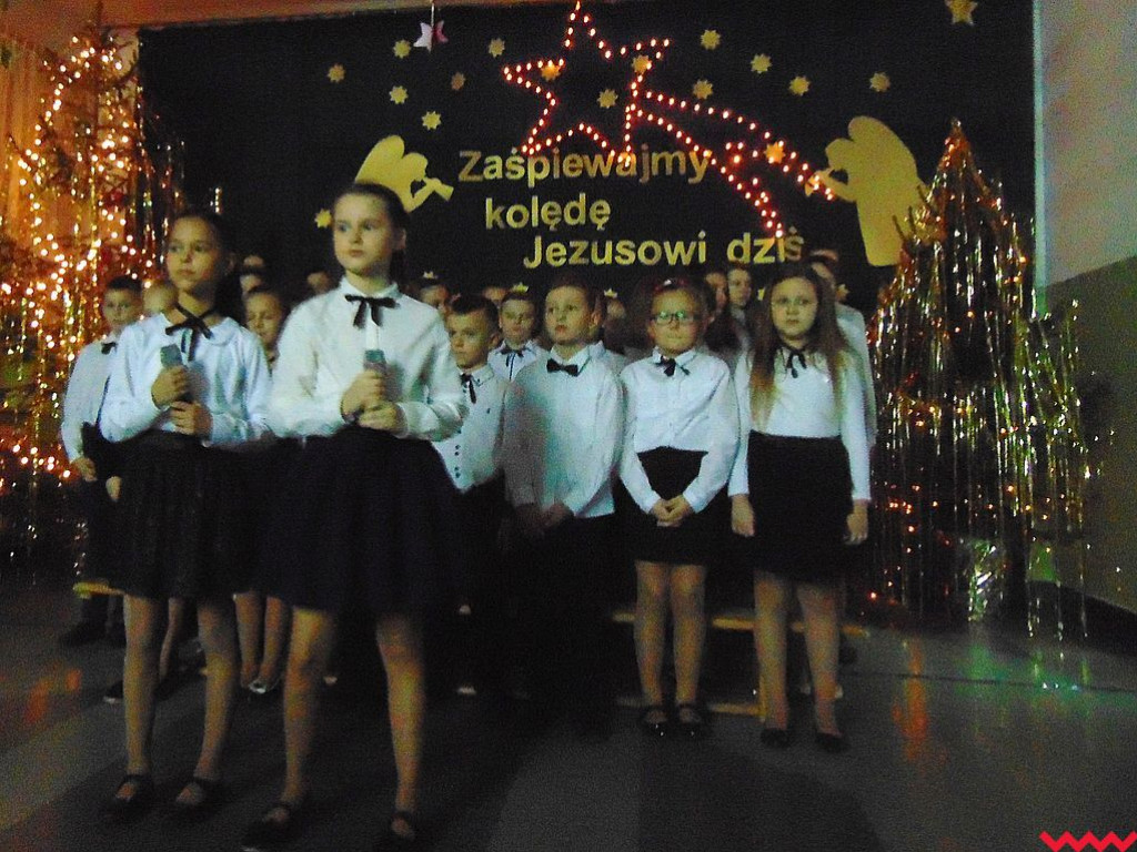 Spotkanie z kolędą w szkole w Górnych Grądach