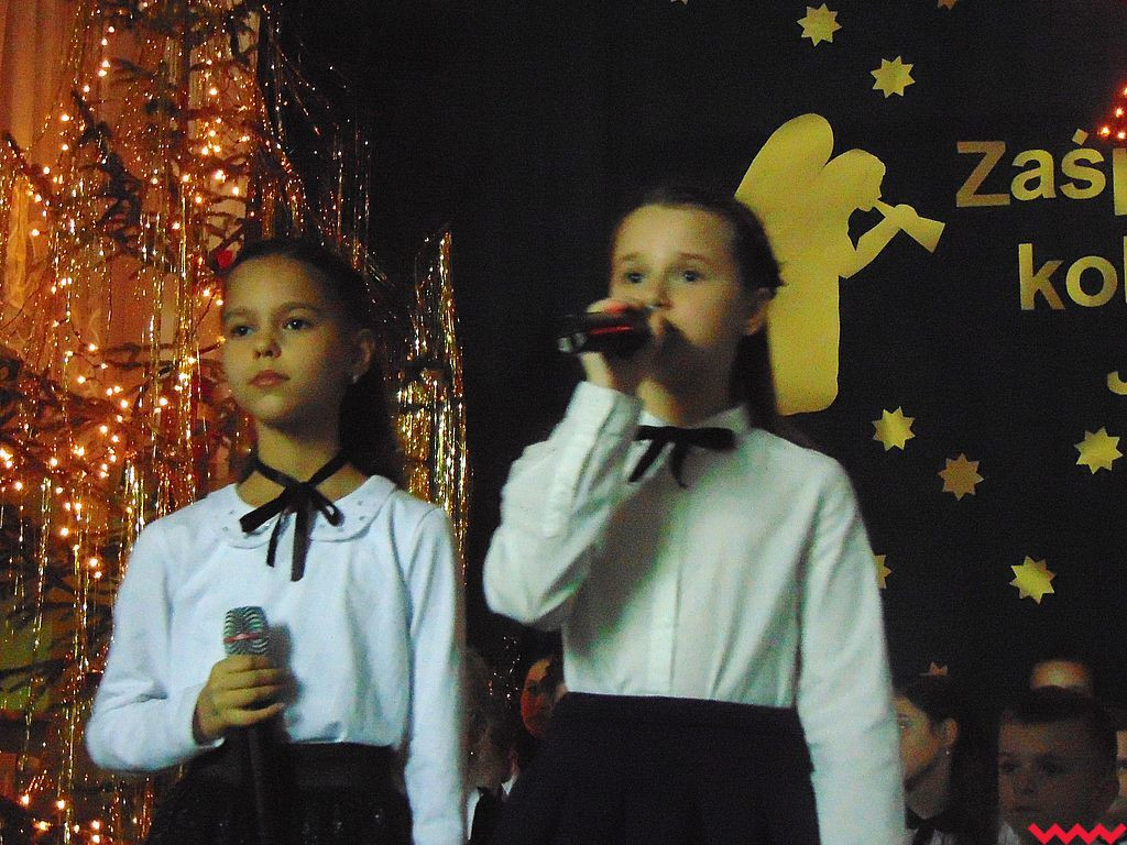 Spotkanie z kolędą w szkole w Górnych Grądach