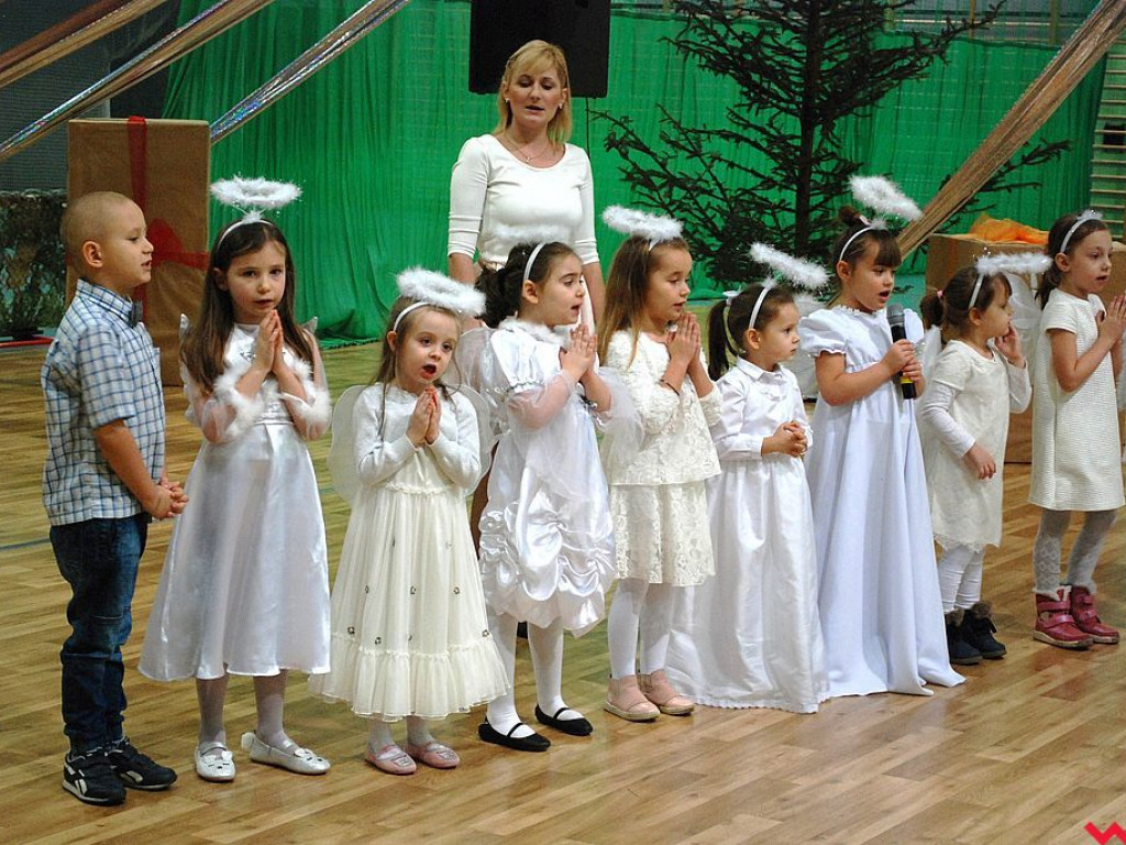 Tradycyjne jasełka bożonarodzeniowe w wykonaniu przedszkolaków