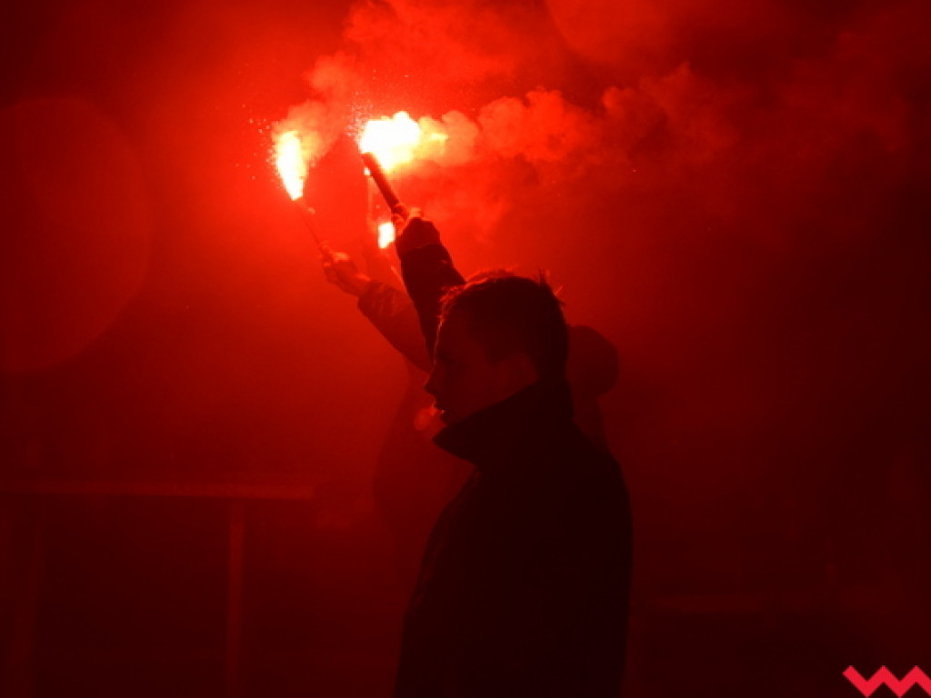 Obchody 99. rocznicy wybuchu powstania wielkopolskiego we Wrześni. Sporo wrześnian mimo padającego deszczu