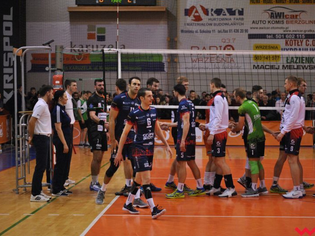 Marketingowe zwycięstwo i sportowa porażka. Pomarańczowi nie zawiedli swoich kibiców (galeria)