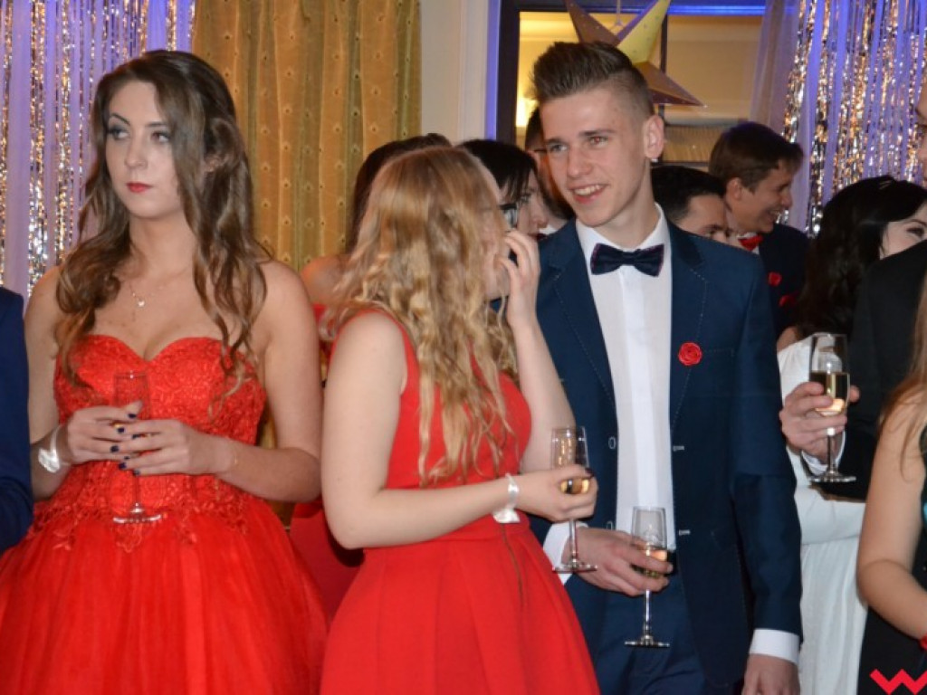  Sezon na studniówki we Wrześni rozpoczęty. Politechnicy już po polonezie