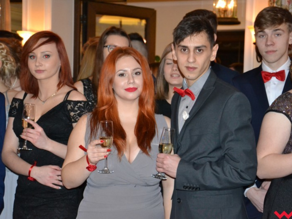  Sezon na studniówki we Wrześni rozpoczęty. Politechnicy już po polonezie