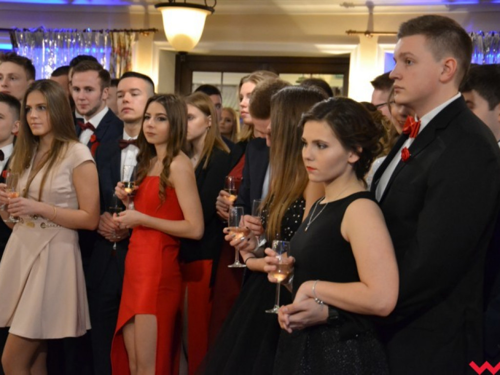  Sezon na studniówki we Wrześni rozpoczęty. Politechnicy już po polonezie