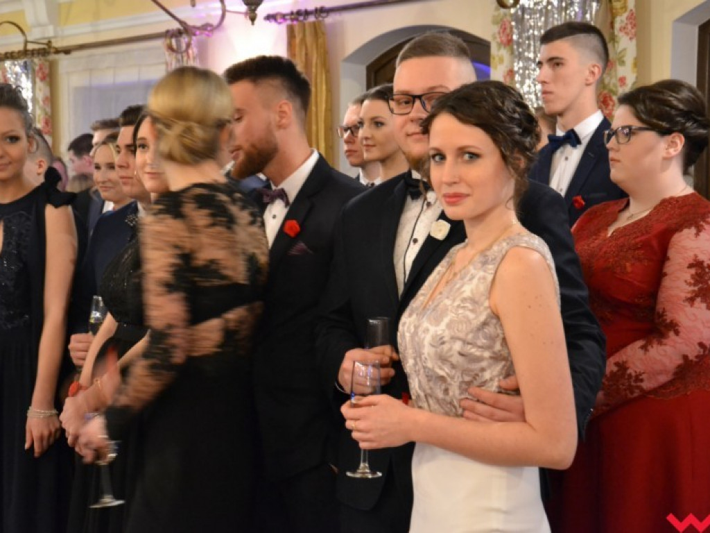  Sezon na studniówki we Wrześni rozpoczęty. Politechnicy już po polonezie