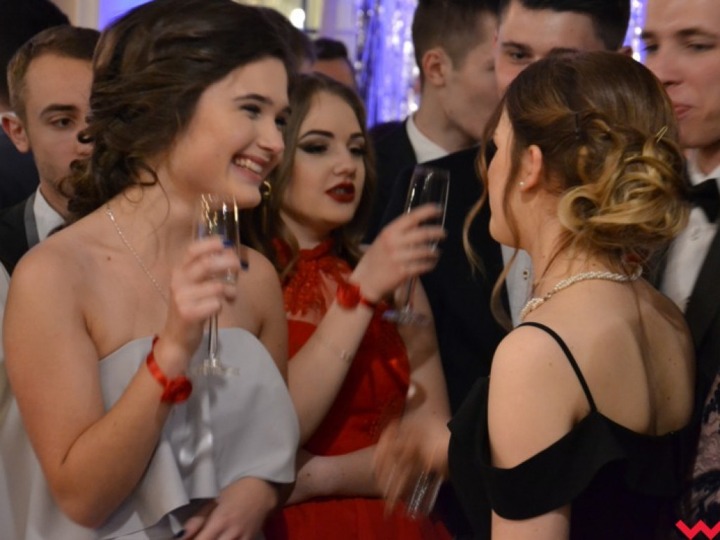  Sezon na studniówki we Wrześni rozpoczęty. Politechnicy już po polonezie