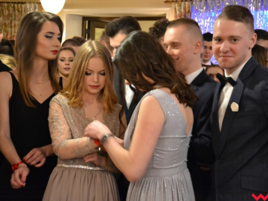  Sezon na studniówki we Wrześni rozpoczęty. Politechnicy już po polonezie