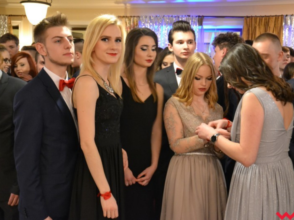  Sezon na studniówki we Wrześni rozpoczęty. Politechnicy już po polonezie