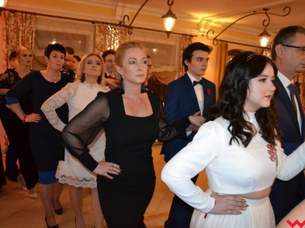  Sezon na studniówki we Wrześni rozpoczęty. Politechnicy już po polonezie