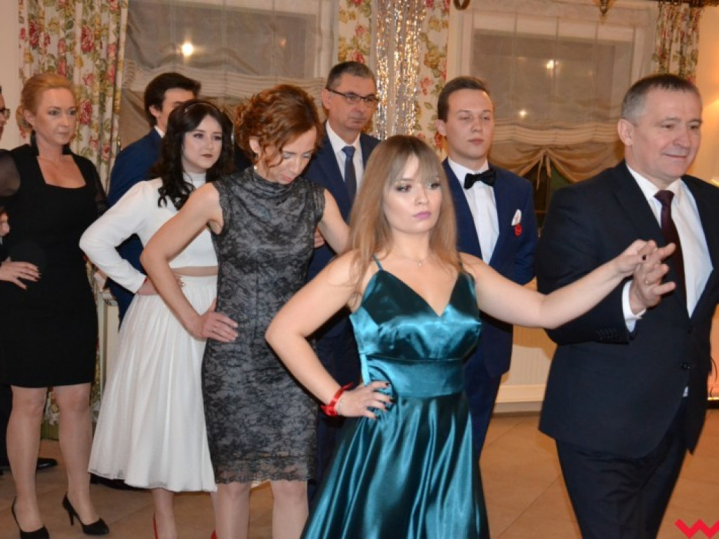  Sezon na studniówki we Wrześni rozpoczęty. Politechnicy już po polonezie