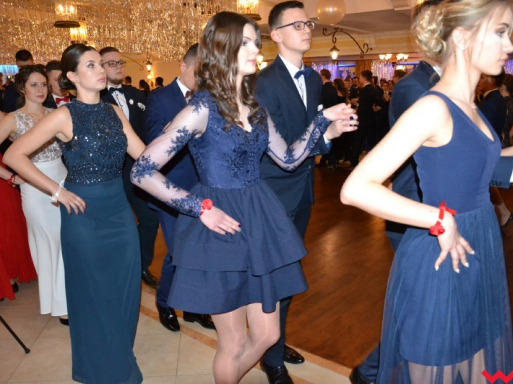  Sezon na studniówki we Wrześni rozpoczęty. Politechnicy już po polonezie