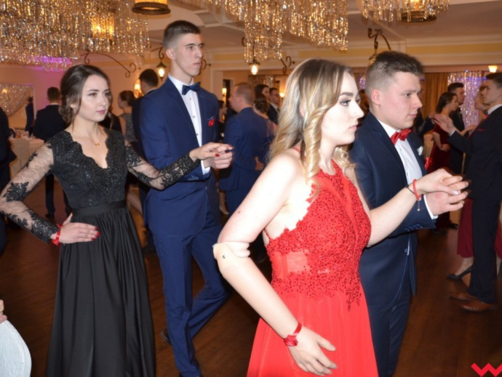  Sezon na studniówki we Wrześni rozpoczęty. Politechnicy już po polonezie