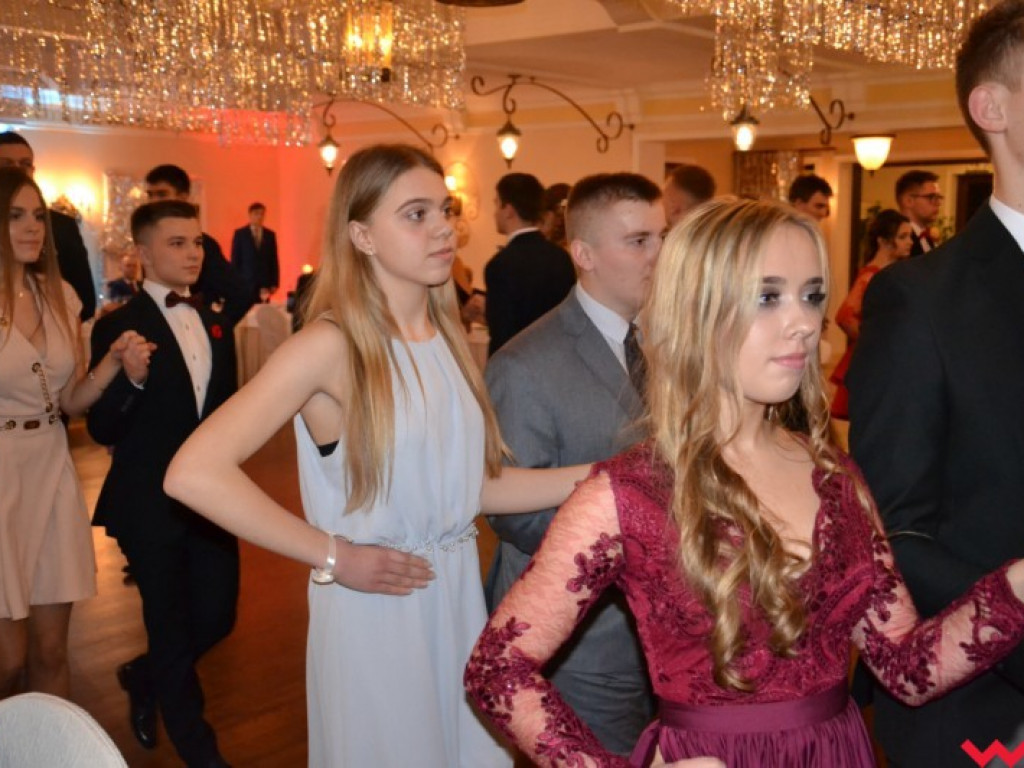  Sezon na studniówki we Wrześni rozpoczęty. Politechnicy już po polonezie