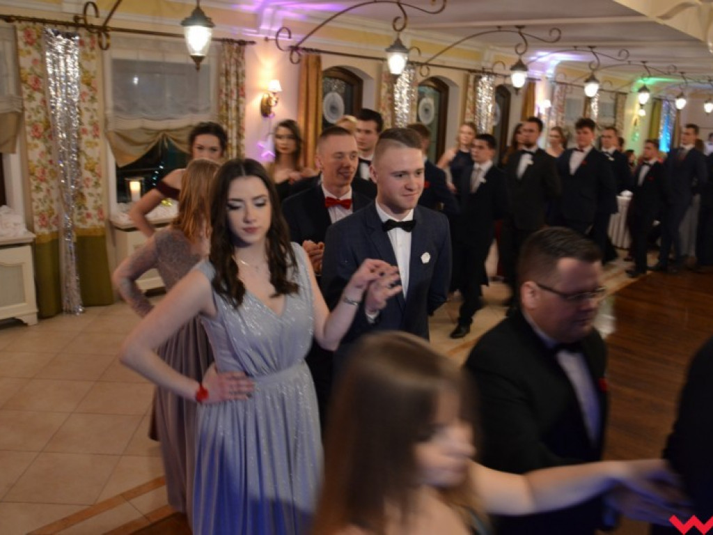  Sezon na studniówki we Wrześni rozpoczęty. Politechnicy już po polonezie