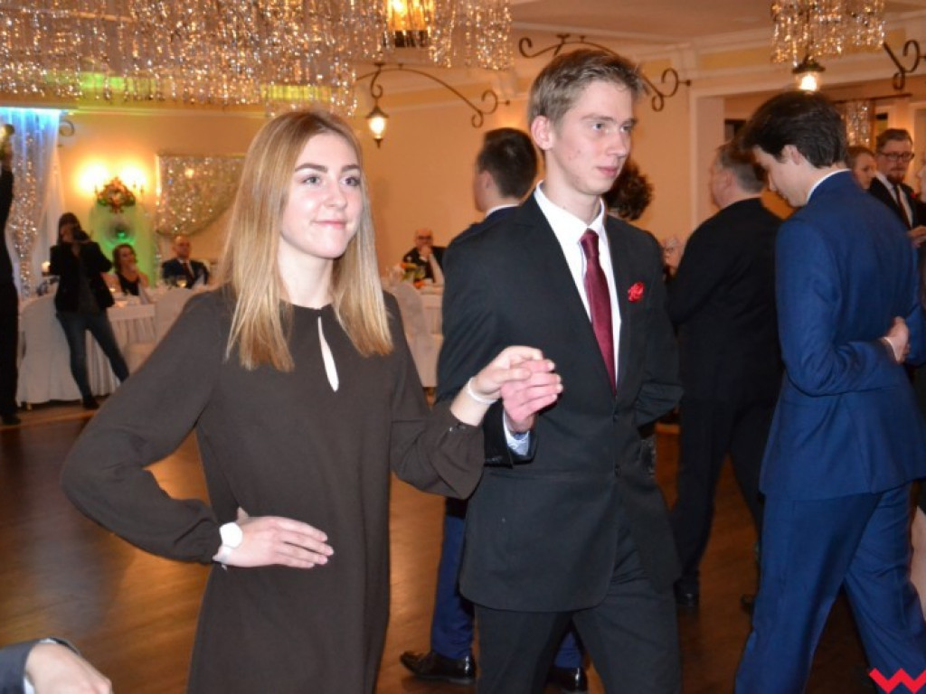  Sezon na studniówki we Wrześni rozpoczęty. Politechnicy już po polonezie