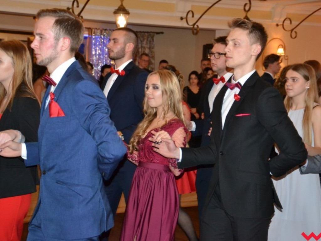  Sezon na studniówki we Wrześni rozpoczęty. Politechnicy już po polonezie