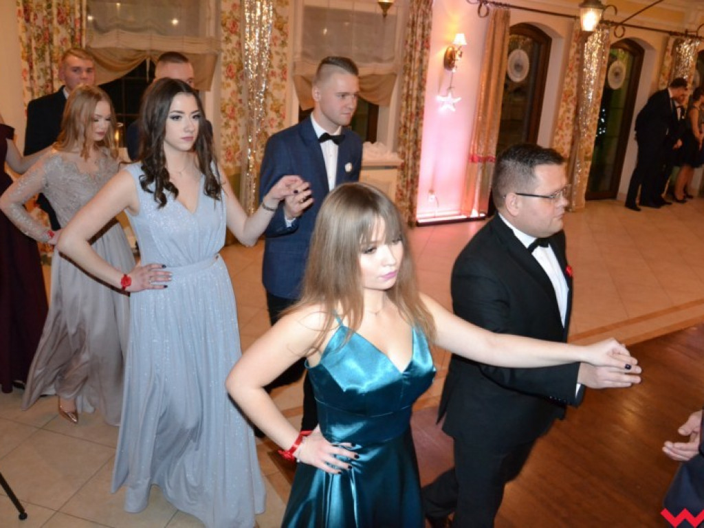  Sezon na studniówki we Wrześni rozpoczęty. Politechnicy już po polonezie