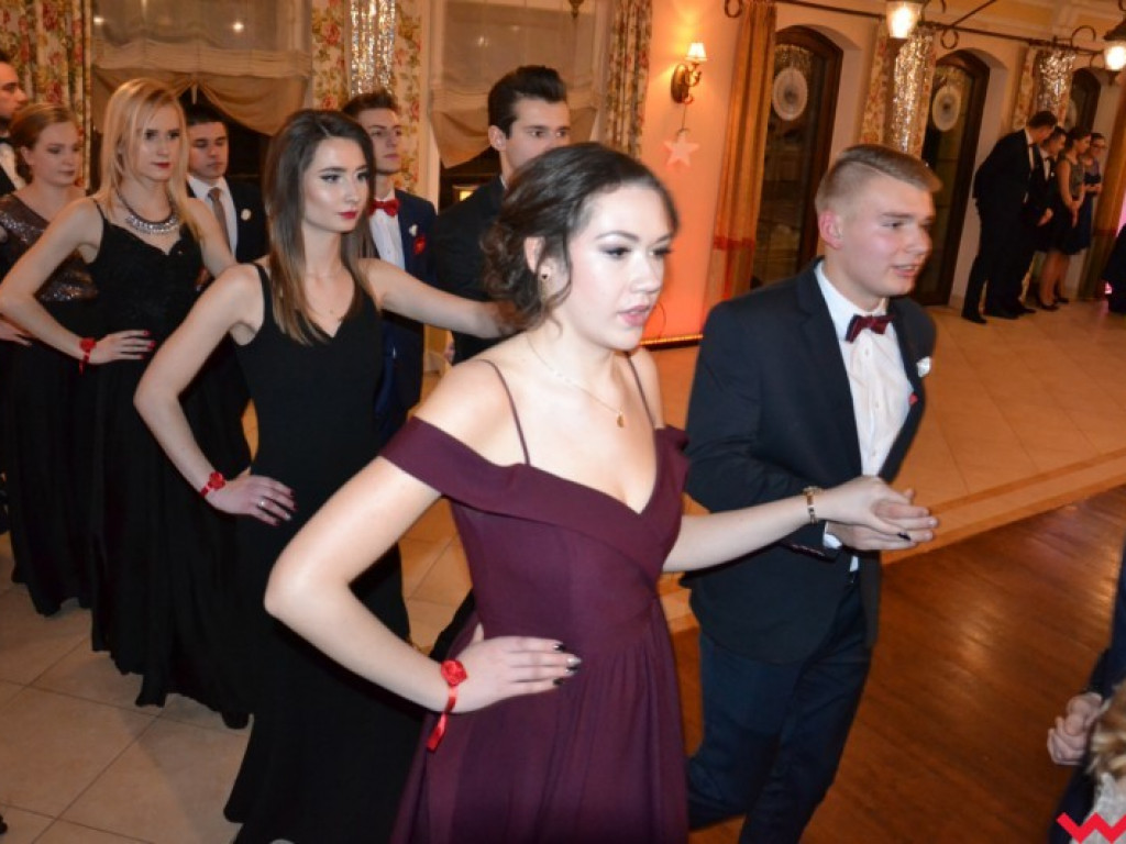  Sezon na studniówki we Wrześni rozpoczęty. Politechnicy już po polonezie