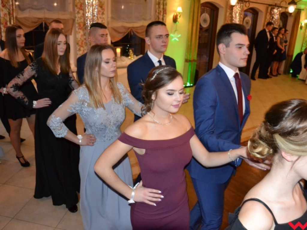  Sezon na studniówki we Wrześni rozpoczęty. Politechnicy już po polonezie