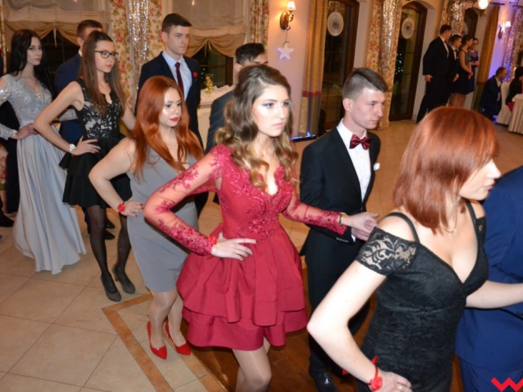  Sezon na studniówki we Wrześni rozpoczęty. Politechnicy już po polonezie