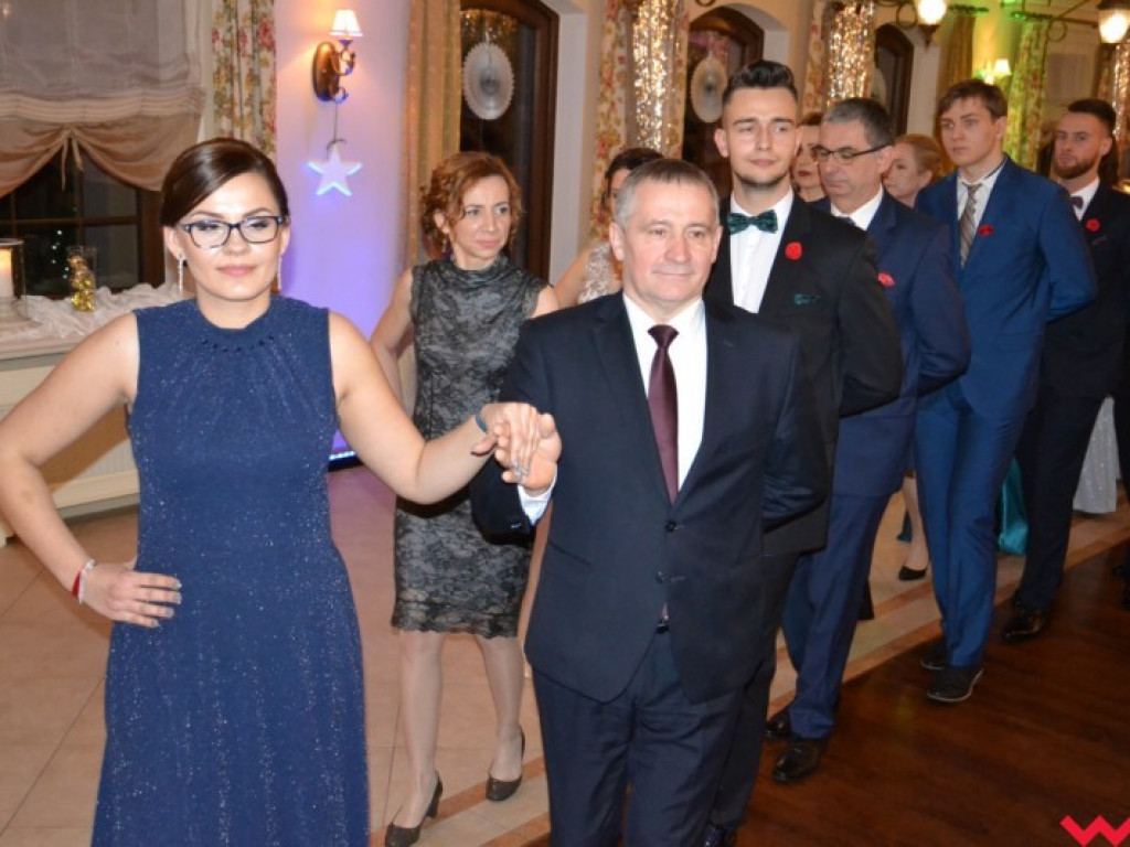  Sezon na studniówki we Wrześni rozpoczęty. Politechnicy już po polonezie