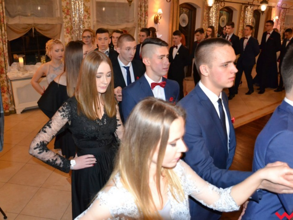  Sezon na studniówki we Wrześni rozpoczęty. Politechnicy już po polonezie