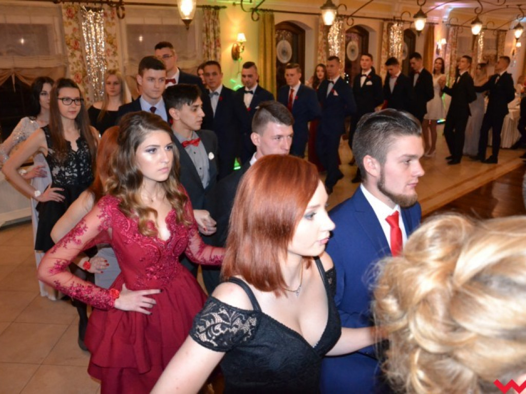  Sezon na studniówki we Wrześni rozpoczęty. Politechnicy już po polonezie