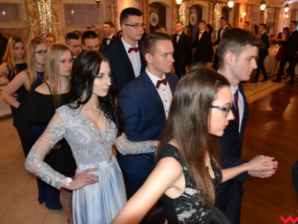  Sezon na studniówki we Wrześni rozpoczęty. Politechnicy już po polonezie