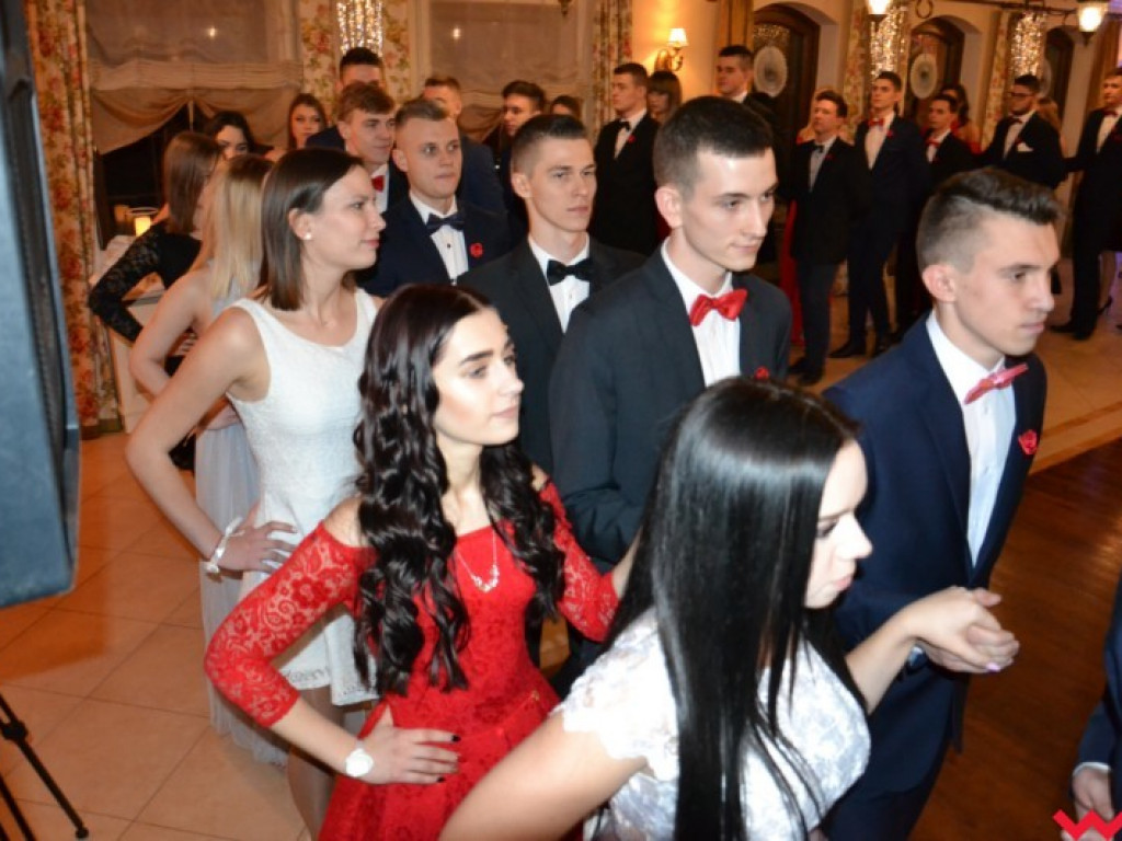  Sezon na studniówki we Wrześni rozpoczęty. Politechnicy już po polonezie