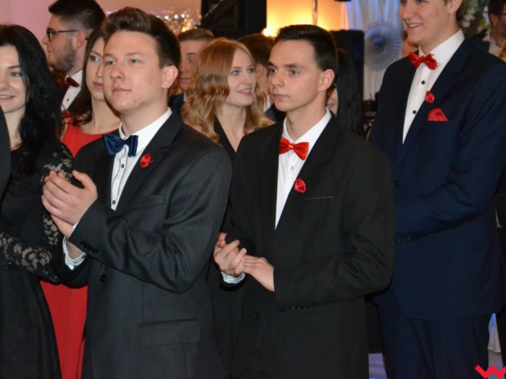  Sezon na studniówki we Wrześni rozpoczęty. Politechnicy już po polonezie