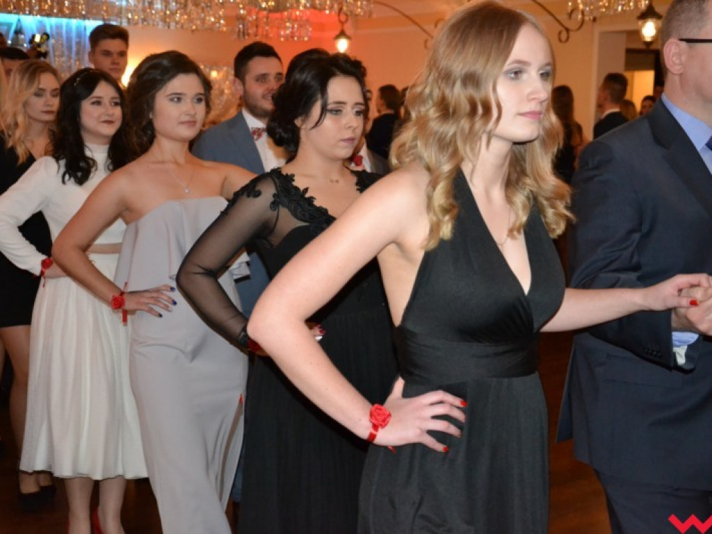  Sezon na studniówki we Wrześni rozpoczęty. Politechnicy już po polonezie