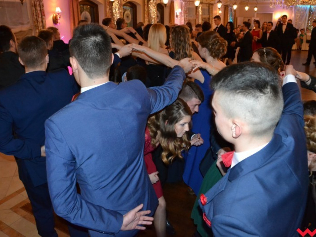  Sezon na studniówki we Wrześni rozpoczęty. Politechnicy już po polonezie