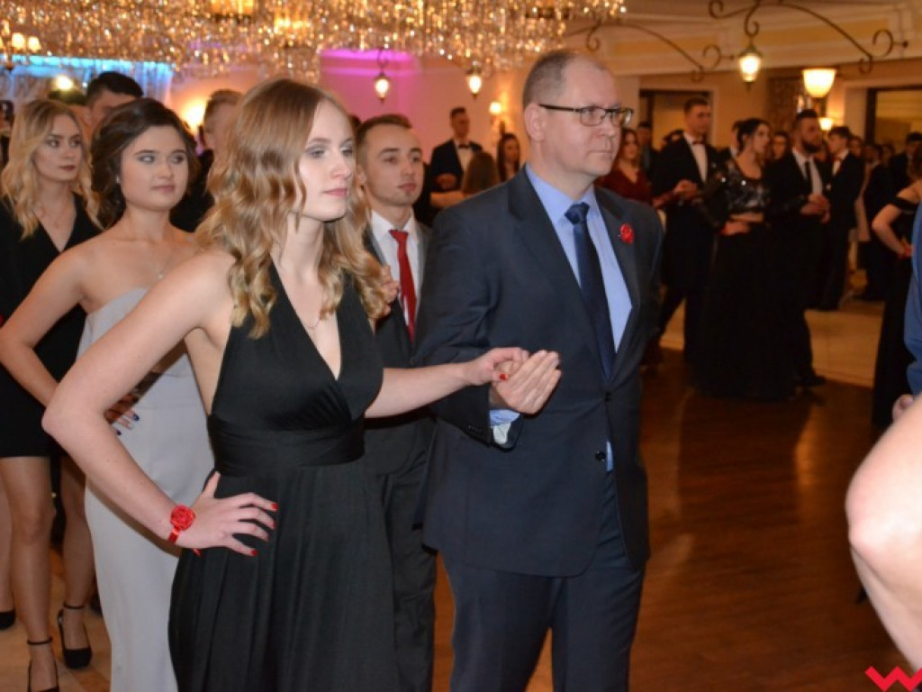  Sezon na studniówki we Wrześni rozpoczęty. Politechnicy już po polonezie