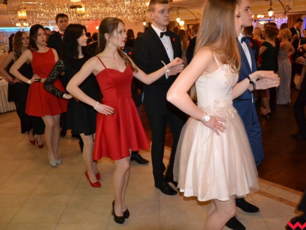  Sezon na studniówki we Wrześni rozpoczęty. Politechnicy już po polonezie