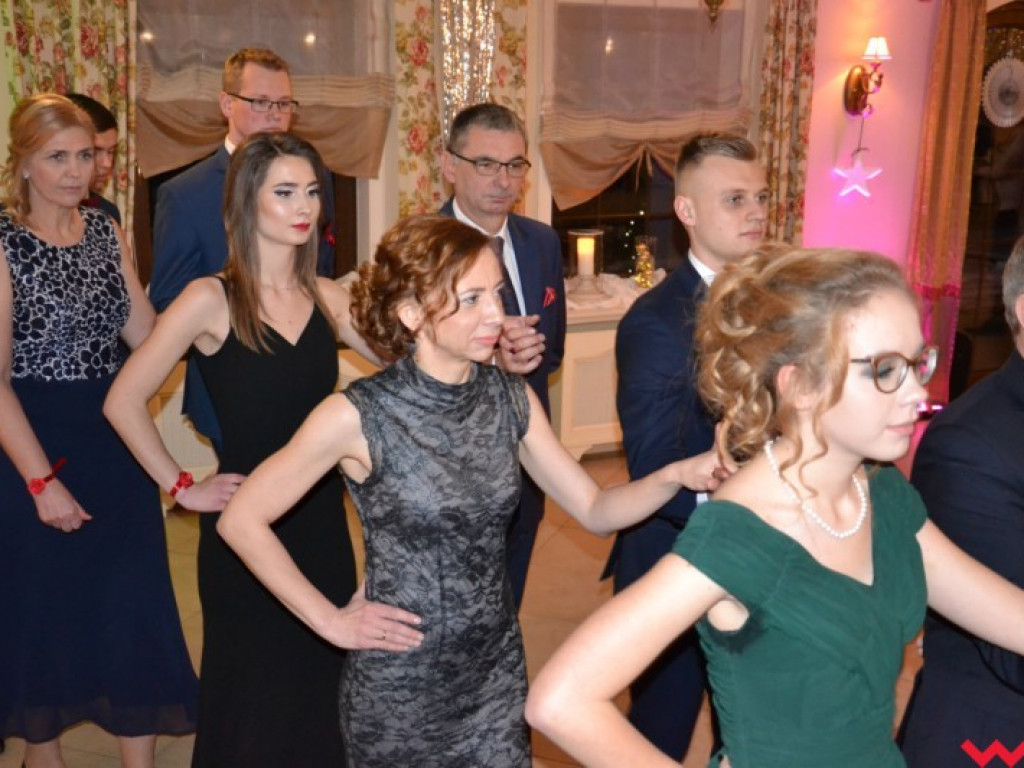  Sezon na studniówki we Wrześni rozpoczęty. Politechnicy już po polonezie