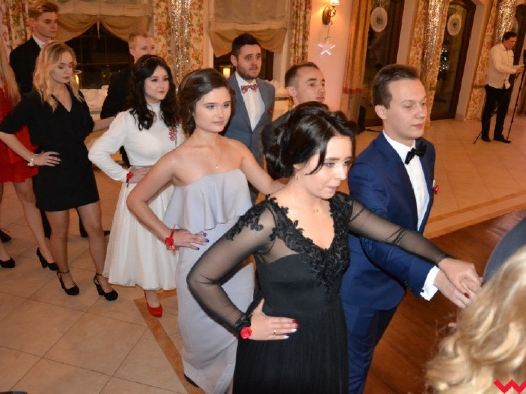  Sezon na studniówki we Wrześni rozpoczęty. Politechnicy już po polonezie