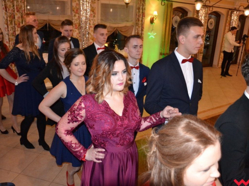  Sezon na studniówki we Wrześni rozpoczęty. Politechnicy już po polonezie