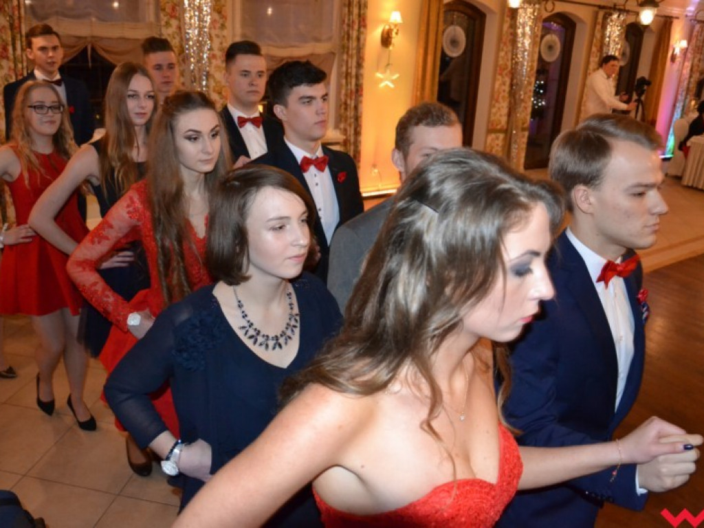  Sezon na studniówki we Wrześni rozpoczęty. Politechnicy już po polonezie