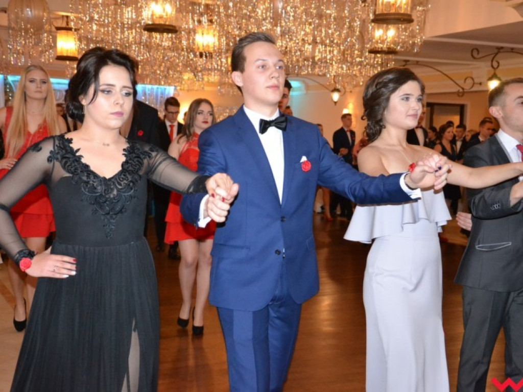  Sezon na studniówki we Wrześni rozpoczęty. Politechnicy już po polonezie